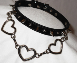 nuclear-princess:  Spiked Triple Heart Collar: