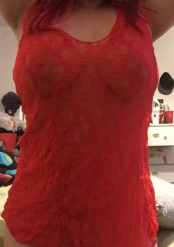 fuck&ndash;me&ndash;deep:  Got a new outfit, anyone wanna help me take it off?💋 