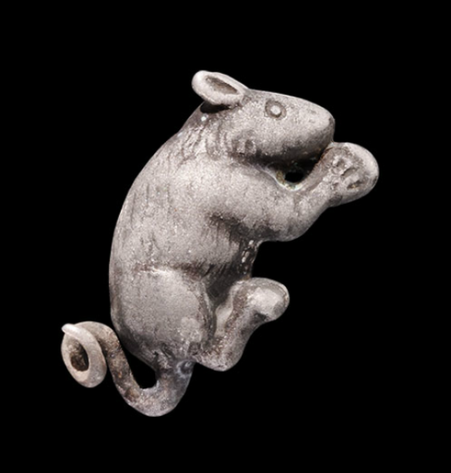 archaicwonder:Roman Silver Mouse with Nut, c. 1st-2nd century ADAn ancient and cute detailed model o