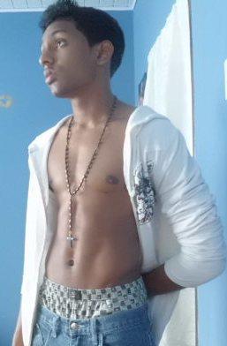trini-cock-lover:  found him on a blog I follow. cute guy with a cute cock