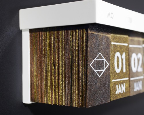 cjwho:  The Hälssen & Lyon Tea Calendar by Kolle Rebbe, Hamburg The Hälssen & Lyon tea calendar is the first calendar in the world to feature calendar days made from tea leaves. Finely flavoured and pressed until wafer-thin, the 365 calendar