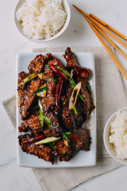 foodiebliss:  Mongolian Beef, An “Authentic” RecipeSource: The Woks Of LifeWhere food lovers unite. 