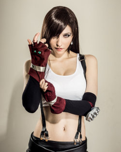 cosplaygirl:  Tifa Lockhart: Prepare to get