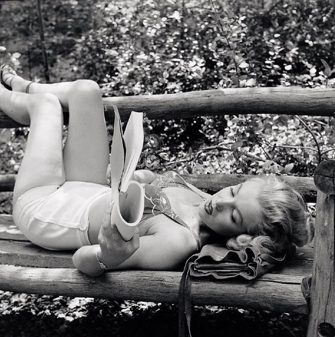 frenchmatte: ok but im pretty sure that marilyn monroe studying her film scripts