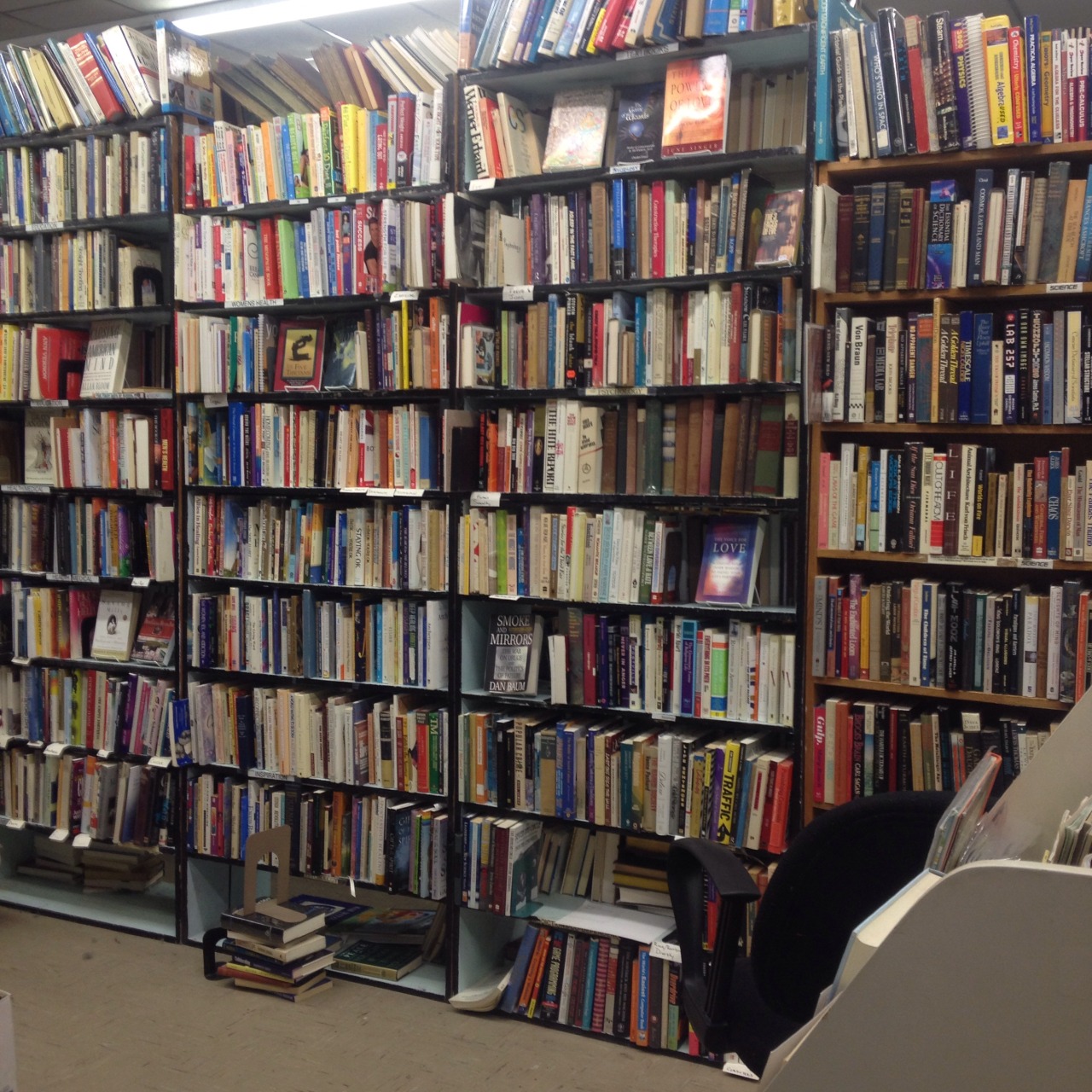 klingn:  I went to this little bookshop over the weekend 📚📖 