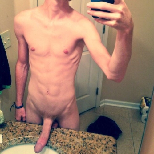 sluttytwinkfag:  Some random hung twinks I found