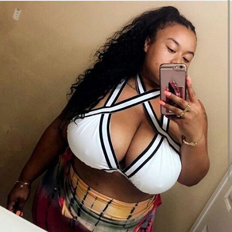 bustybaddies:  @breecandace 😍😍😍😘 #bustybaddie👣👣