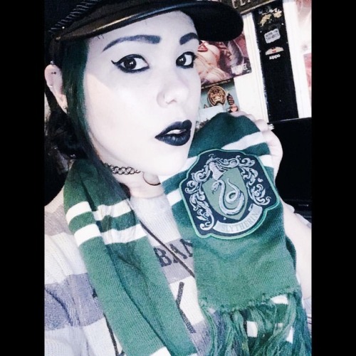 hi, not all slytherin’s are bad (totally ignore my azkaban prison shirt ) — #crimesofgrindelwald #fa