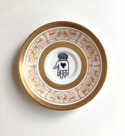 detournementsmineurs:Altered Vintage Art Plates from TheLuckyFox.