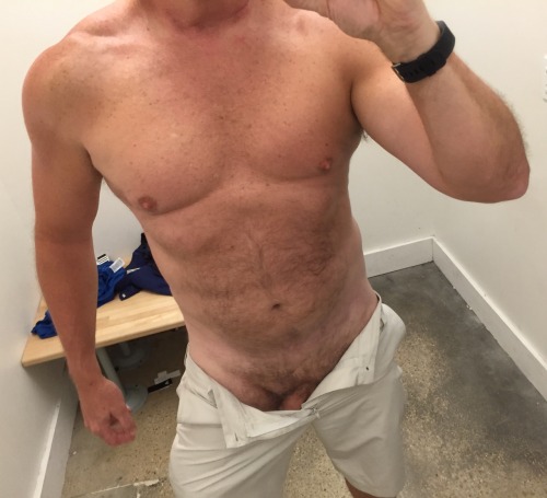 straightcuriousbuds:  You need any help sir?