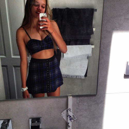 k-itteh:  chenile:  BBAM COLLECTION ROCKS I LOVE IT  Insta: @carly_jarrett   🌿 indie 🌿