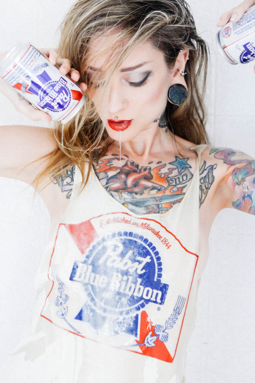 My latest @zivity set “Wet Hot American Shower” is up for the “Shower Beer” contest - most votes wins!! So please head on over and cast some votes - help me win this thing! If you need an invite, just contact me! The incentives