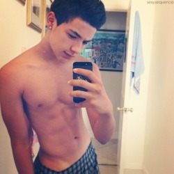 jockdays:  hungcollegedick:  I FOLLOW BACK 100%  Hot studs, hung jocks, and thick cocks! http://jockdays.tumblr.com/ 