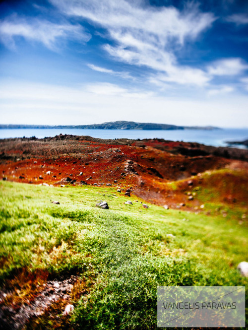 par2n2: Do volcanoes bloom? A remarkable view welcomes spring visitors in the Aegean Archipelago. Th