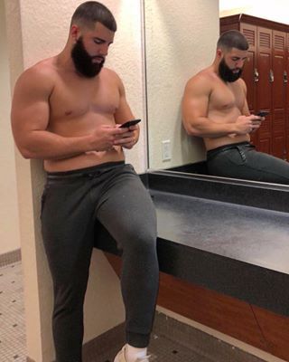 Porn betocheto17: Beefy Latino Papi  Follow betocheto17 photos