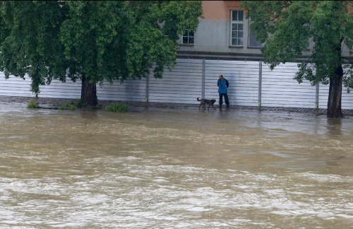 misispy:Still raining… part 3Prague, the Czech republic (2 june 2013)Metro is closed, schools are cl