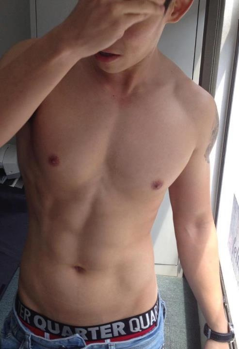 hyperflux:  Follow hyperflux: An artistic appreciation of the male form.