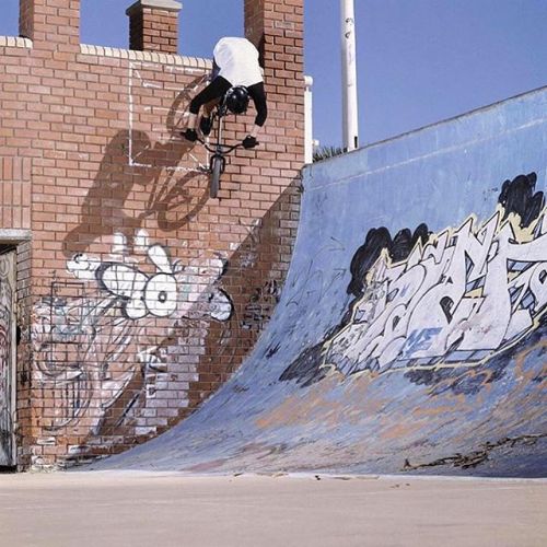 subrosabrand: Subrosa rider @kevinkalkoff with a wild Pocket Air to Ruben wallride. Pic by @georgem