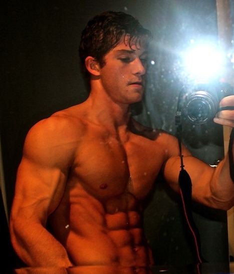 prestidigitasn:  Alex Santaniello Home Page   |    Male Models Tags    |   Archives