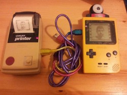 nicktonormal:  takin a selfie was fuckin complicated back in the day  oh my god!  