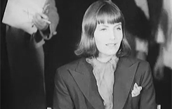 deborahkerr:Newsreel footage of Greta Garbo’s return to New York from Europe, 1938
