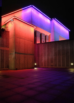 scavengedluxury:  Concrete neon dream. Queen Elizabeth Hall, London, August 2015.  