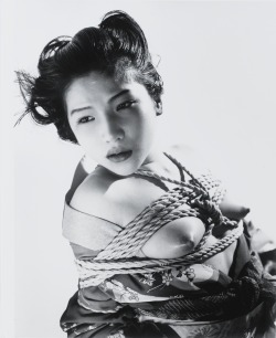 freiherr65:  Nobuyoshi ArakiBONDAGE, 1991