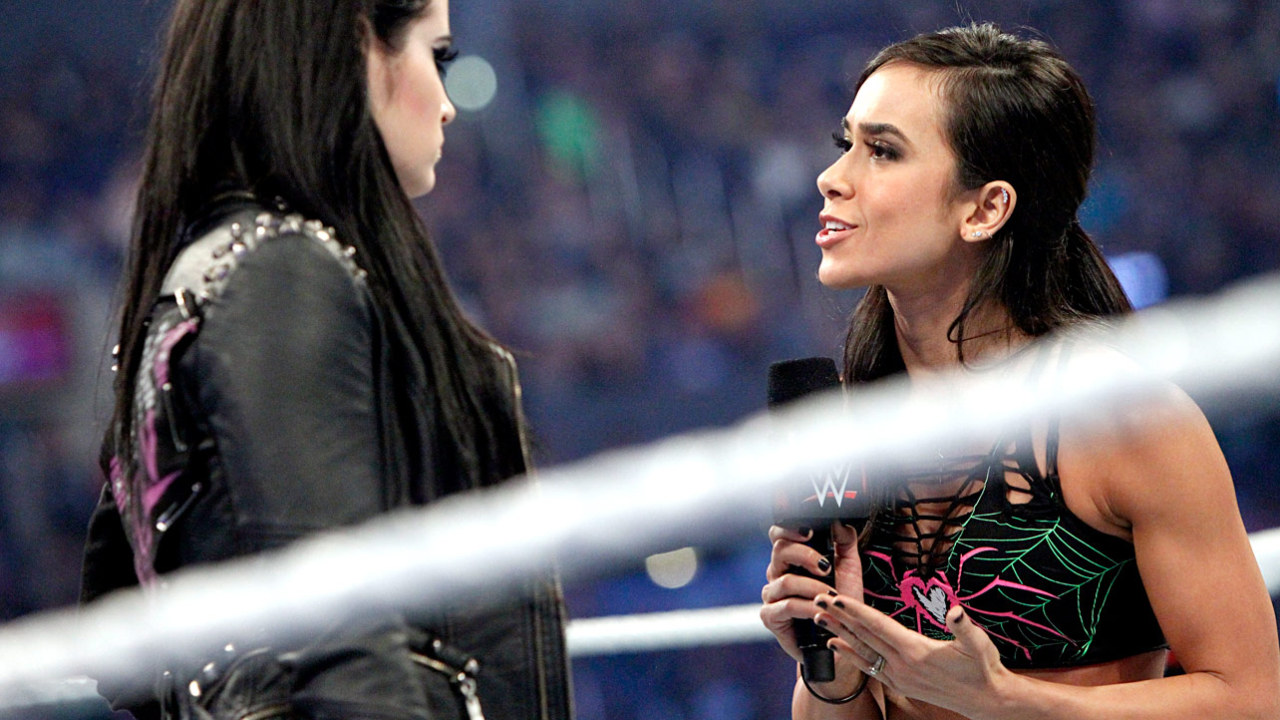 basicallysarayajadebevis:  SmackDown (3.26.15)