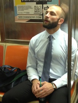 Hottie on the subway&hellip;