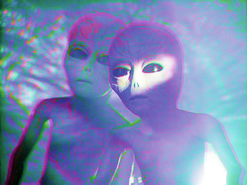 ufo-the-truth-is-out-there:  *adjusts my tinfoil hat* y’all are crazy