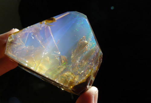 Porn photo blazepress:  Ocean inside an opal.