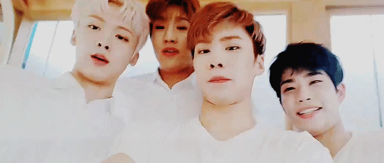 asterocky: usual vlive in the astro lane.