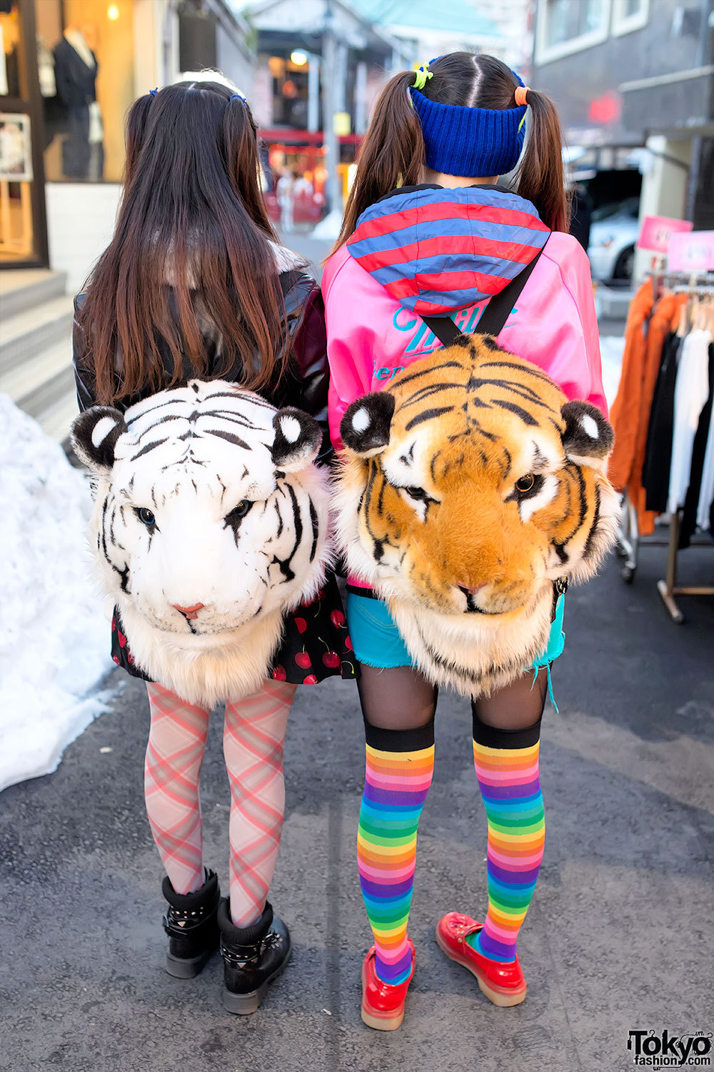 tokyo-fashion:  Japanese sisters Yurika and Mizuho on Takeshita Dori in Harajuku