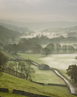 bonitavista:    Yorkshire.England   photo via brit 