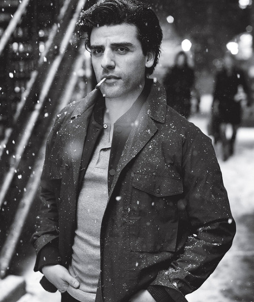 hoedameronn:  Oscar Isaac photographed by Mark Seliger 