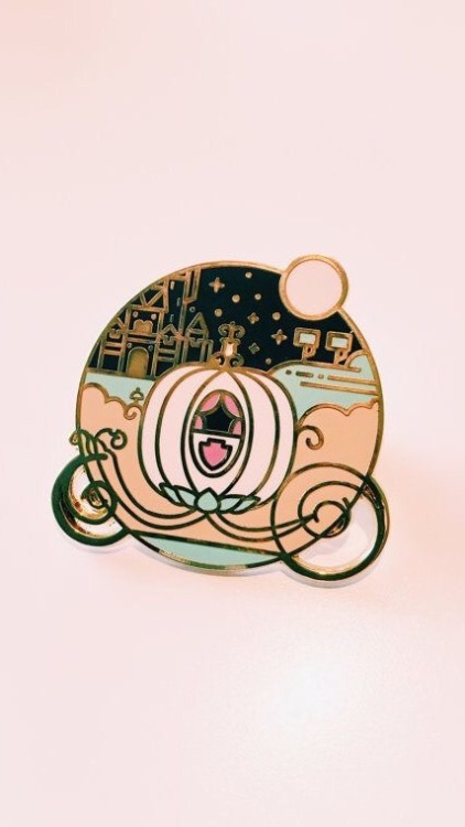 teen4ge-dreams2: Peach pins  Like or reblog if you save/use