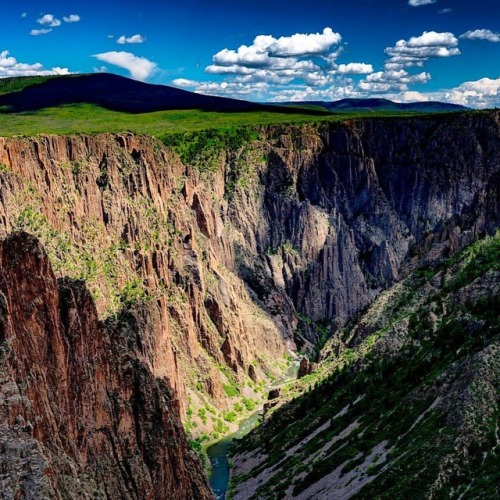 At only 183,000 visitors per year, Black Canyon of the Gunnison National Park is one of the lesser v