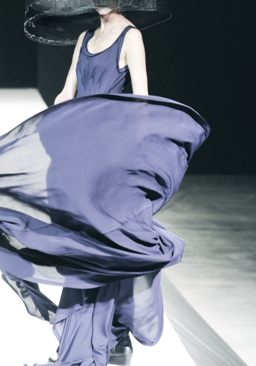 Porn vogueltalia:  Yohji Yamamoto, S/S 2012 photos