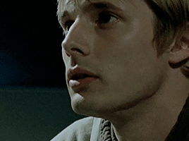 https://64.media.tumblr.com/20c6c49a38f14eb336158c4fdde51ecb/tumblr_ngbnc4djt21qjmus3o3_r1_400.gifv