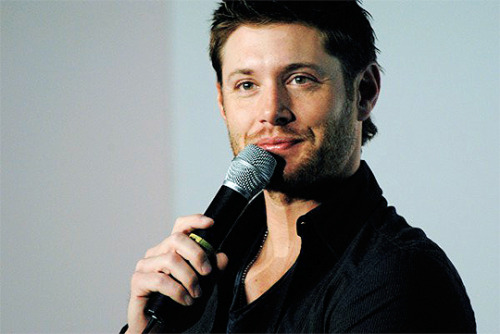 101 pictures of jensen ackles (39+40/101)