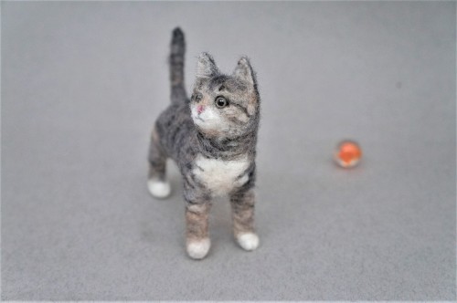  A pair of needle felted tabby cats.  Have a great evening!