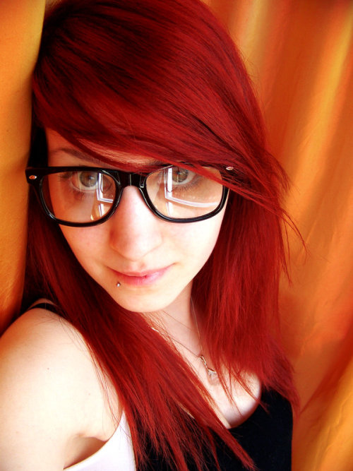 redhayr:  “Geeky”   Very cute.