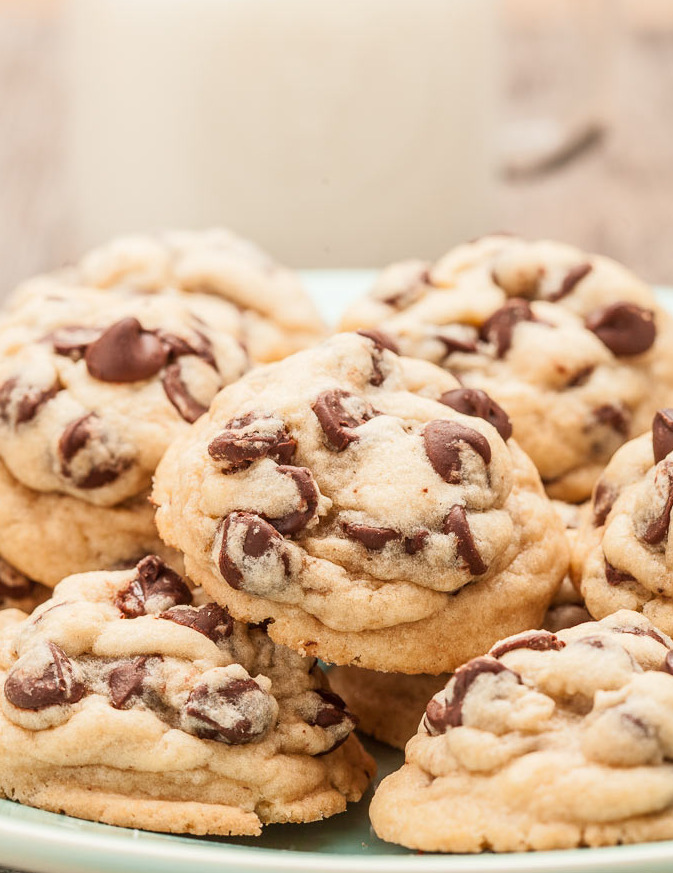 fullcravings:  Levain Bakery Copycat Chocolate Chip Cookies  now i want cookies dammit