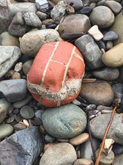 pochowek:  humoristics: The ocean molded this clump of bricks into a rock shape via  real life texture glitch 