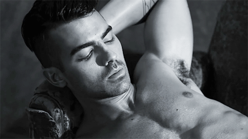 hotmal3celebrities:Joe Jonas - Guess Underwear Campaign.