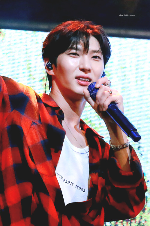 220312 Leo @ 2022 LEO Special Live [I’m Still Here - And you are] | © About Taek