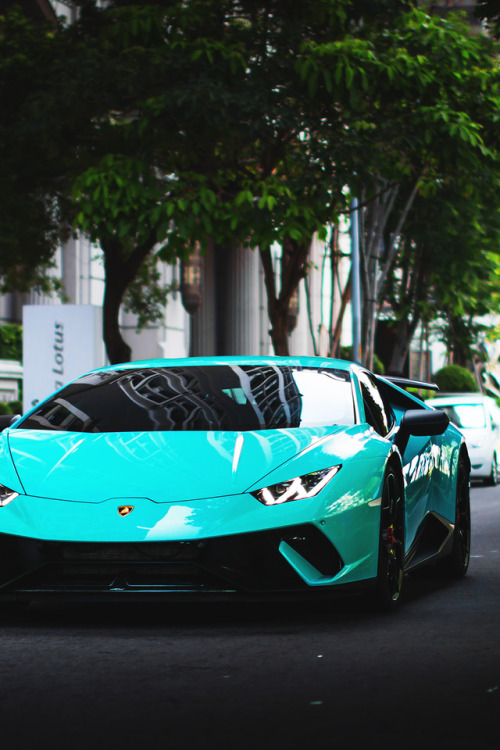 motivationsforlife: Turquoise Huracan Performante by JackXTR