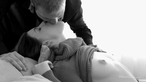 saythankyoumaster:  Kiss me.