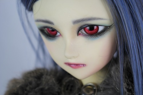 Very old Rasendo (rasen- dou) BJD from the early 2000s. Finally finished up her outfit enough to be 
