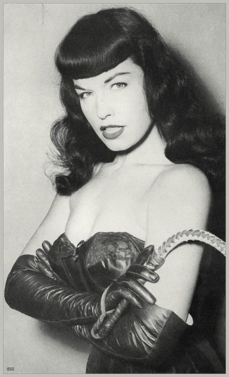 Catriona-K:  The Legendary Miss Bettie Page 🦇